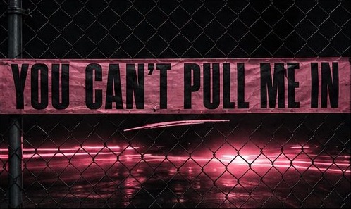 歌词场景图 · YOU CAN'T PULL ME IN